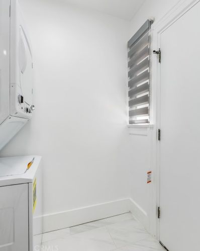 244 Kenwood St, Glendale CA  91206-4209 exterior