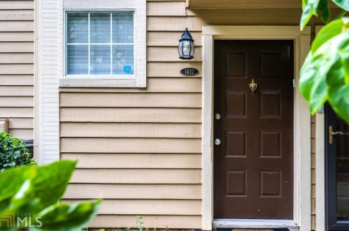 1422 Crossing Dr, Atlanta, GA 30329-3560