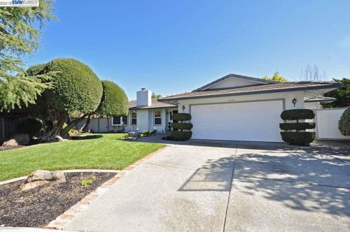 6424 Randall Ct, Pleasanton, CA 94566-7725