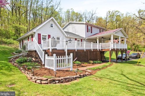 345 Buck Rd, York, PA 17315-2080
