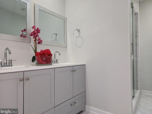 7109 Lamar Dr, Springfield VA  22150-3127 exterior