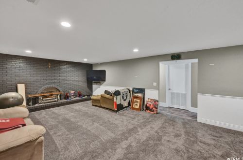 8862 1700, Sandy UT exterior