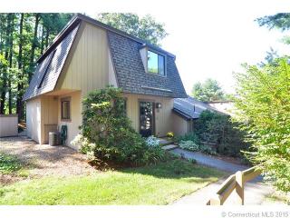 22 Great Meadow Ln, Farmington, CT 06032-8006