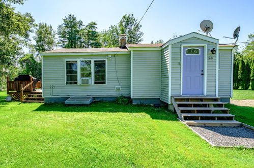 26 Lower Methodist Rd, Cumberland, ME 04021-3005