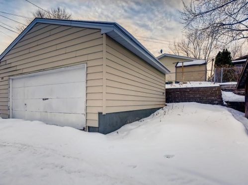 1052 Dl St, Saint Paul MN  55117-5606 exterior