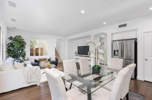 42 Arborside, Irvine CA  92603-0111 exterior