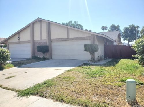 4270 Wind Stream Ln, Riverside, CA 92509-6672