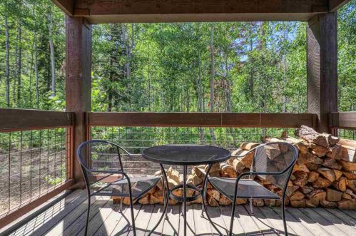 3069 Silver Strike, Truckee CA  96161-4207 exterior