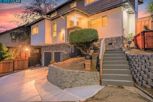 2121 166th Ave, San Leandro, CA 94578-1562