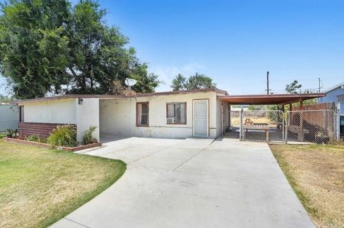 751 Arliss St, Riverside, CA 92507-1102