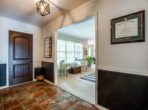 9733 Estate Ln, Dallas TX  75238-1849 exterior