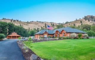 261 Bedrock Ln, Goose Prairie, WA 98937-9470