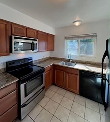 1407 San Pascual St, Santa Barbara, CA 93101-4257