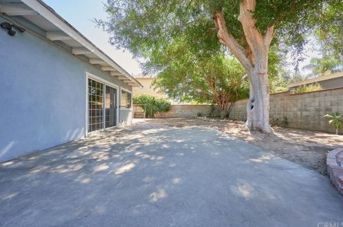 3440 Mono Dr, Riverside CA  92506-2118 exterior