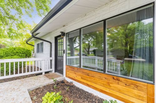181 Ash Ave, Bull Valley, IL 60098-2509