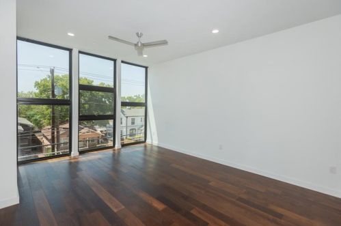 1322 12th St, Austin, TX 78702-1116
