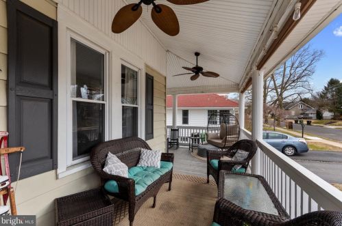 33 Linden Ave, Pitman, NJ 08071-2107