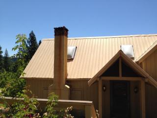 2750 Iowa Hill Rd, Cape Horn, CA 95713-9302