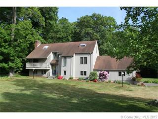 6 Eastwood Dr, Branford, CT 06405-3348