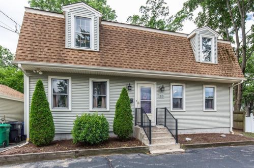 86 Rosegarden St, Warwick, RI 02888-2813