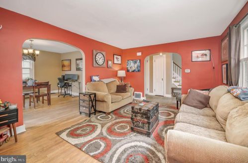 102 Willow St, Carlisle PA  17013-3931 exterior