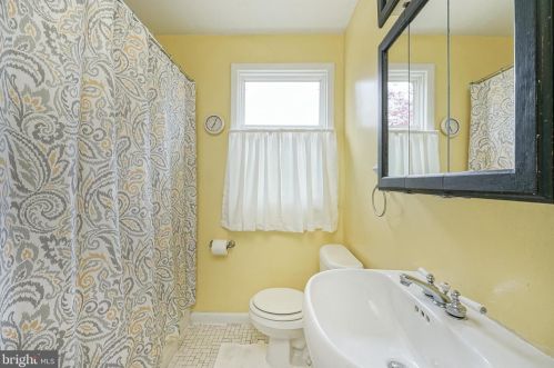 150 Linden Ave, Pitman NJ  08071-2110 exterior