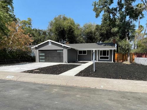 1036 Santa Cruz Dr, Concord CA  94523-2331 exterior