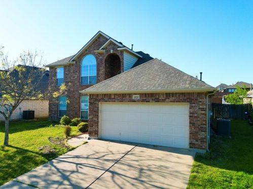 10221 Red Bluff Ln, Fort Worth TX  76177-7353 exterior