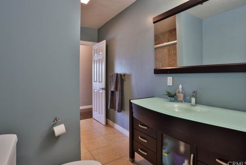 2019 Chilton Dr, Glendale CA  91201-1169 exterior