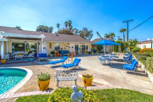 3520 Watkins Dr, Riverside CA  92507-4609 exterior