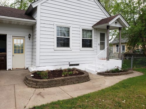8717 Kennedy Memorial Dr, Minnetrista, MN 55375