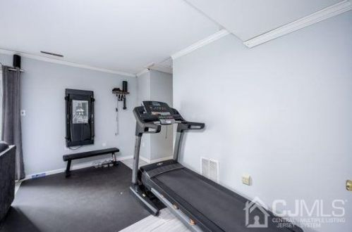 10 Boxwood Rd, Piscataway NJ 08854-5942 exterior