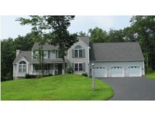 34 Harvard Ave, Auburn, NH 03032-3985