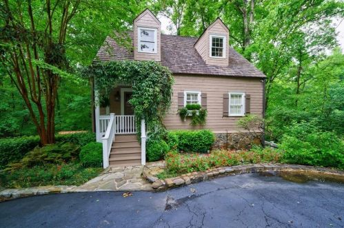 1574 Cave Rd, Atlanta GA  30327-3120 exterior