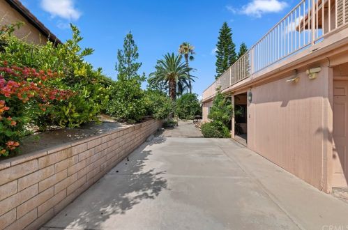 6535 Rycroft Dr, Riverside CA  92506-5314 exterior