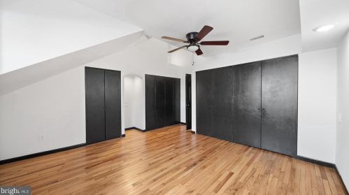 512 4 St, Philadelphia PA 19133-3105 exterior