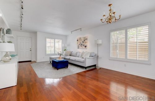 4307 Meadow Spring Way, Oceanside CA  92057-6536 exterior