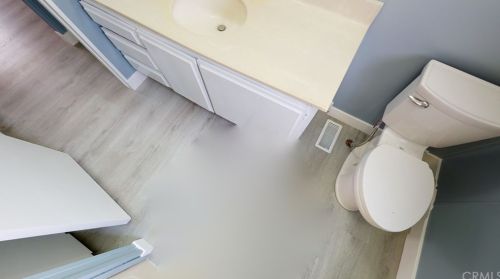 330 Magpie Ln, Santa Ana CA  92708-5822 exterior