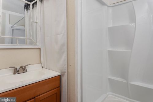 15800 Thompson Rd, Silver Spring MD 20905-3957 exterior