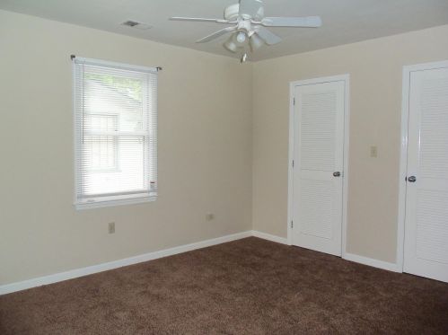 922 Oakland Ave, Cayce-West Columbia SC  29033-3614 exterior