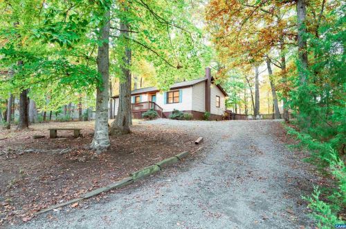 21 Rowell Rd, Bybee, VA 22963-2600