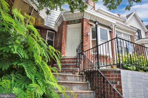 1721 Edgewood St, Philadelphia PA  19151-3914 exterior