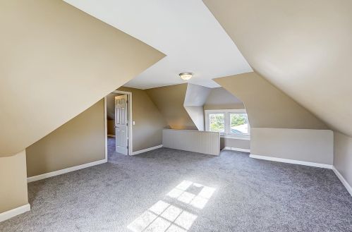 1038 Academy Ave, Cincinnati OH  45205-1643 exterior