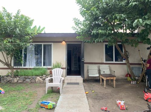1821 Evergreen St, Santa Ana, CA 92707-2480