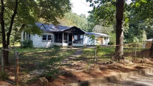 2676 Old Toney Rd, Ellenwood, GA 30294-3403