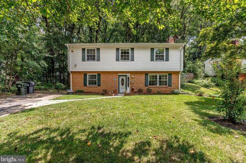 6511 Harwood Pl, Springfield, VA 22152-2012