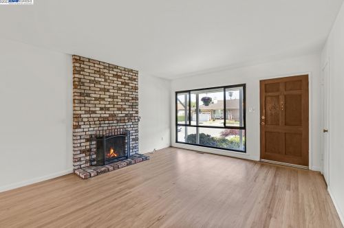 137 Virginia St, Hayward, CA 94544-3440