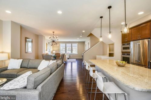 642 Ellsworth Dr, Silver Spring MD 20910-4301 exterior