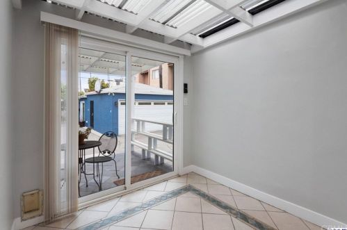 1925 Vassar St, Glendale CA  91204-2926 exterior