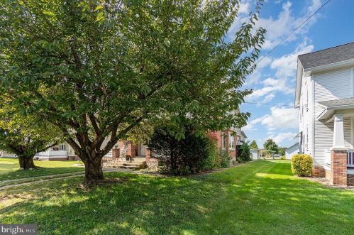 1034 Broadway, Hanover PA 17331-2505 exterior